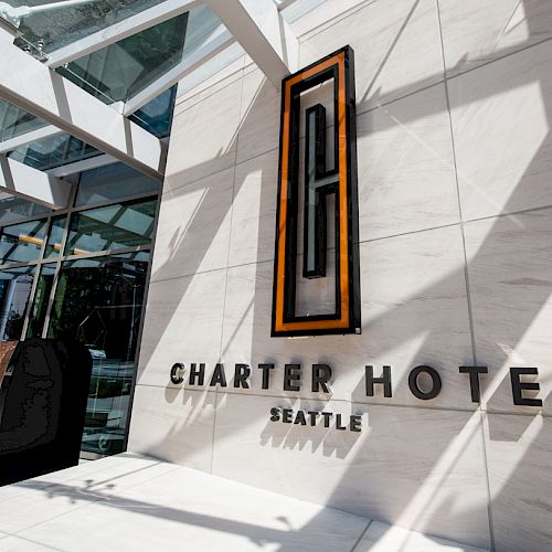 The Charter Hotel Seattle, Curio Collection by Hilton